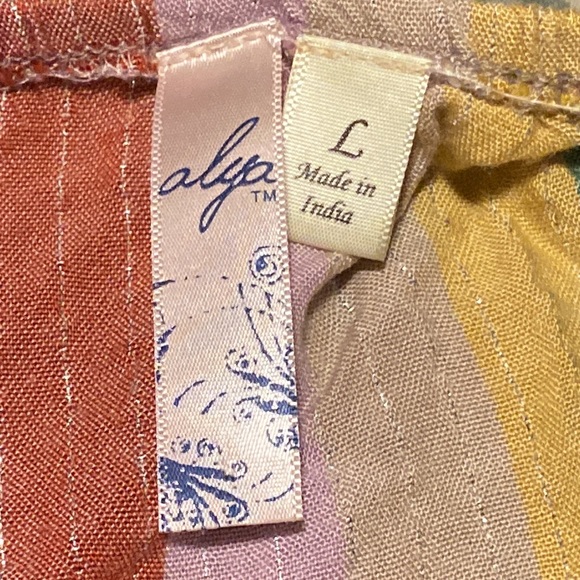 Colorful cropped top, size L - Picture 3 of 3